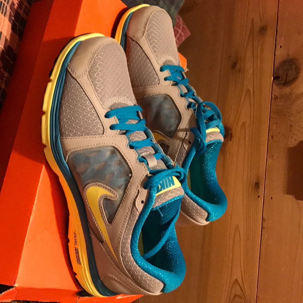 Nike woman's sneakers